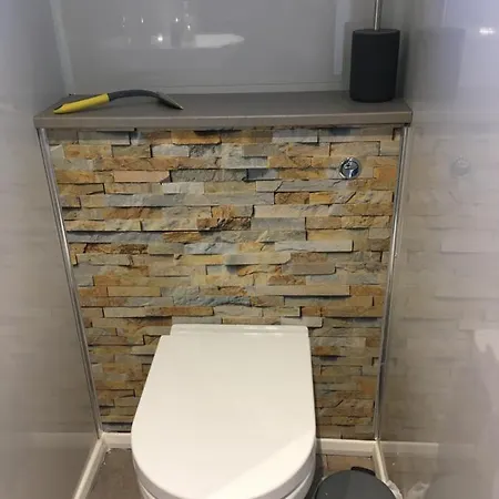 Ade's River 度假居