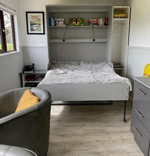 Ade's River Lettermacaward